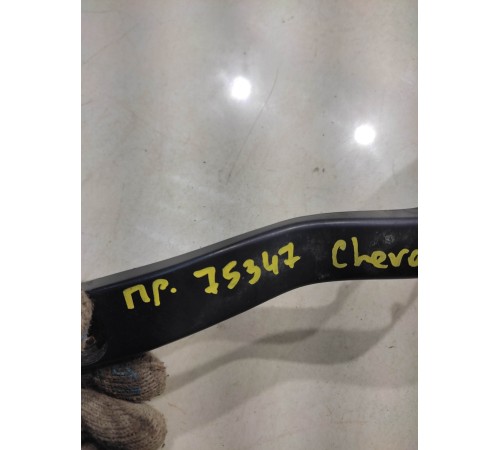 Поводок стеклоочистителя (правый)