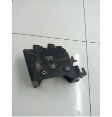 Крепление - кожух аккумулятора