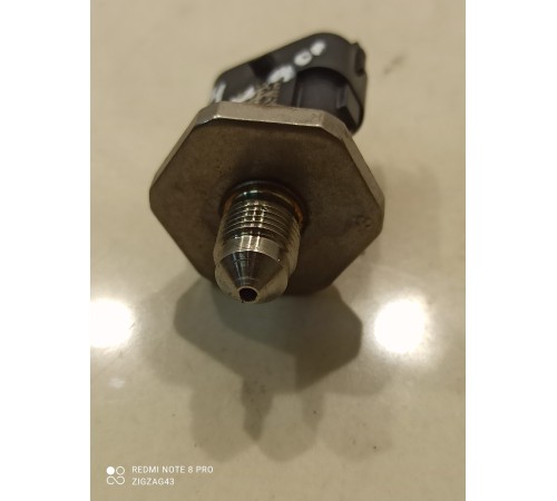 Датчик давления топлива