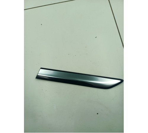 Накладка крыла передняя левая