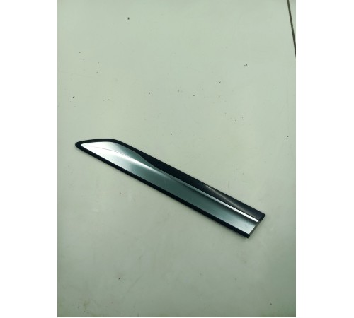 Накладка крыла передняя левая