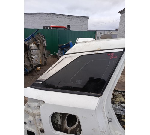 Глухое стекло заднее правое