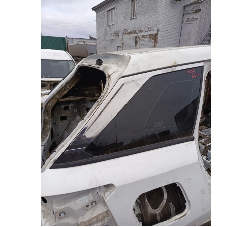 Глухое стекло заднее правое