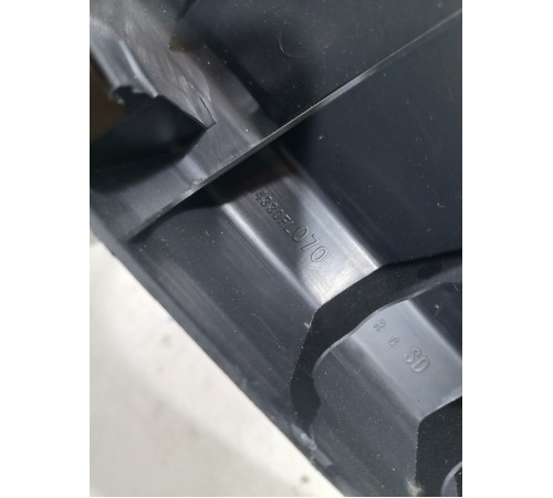 Обшивка крышки багажника (левая)