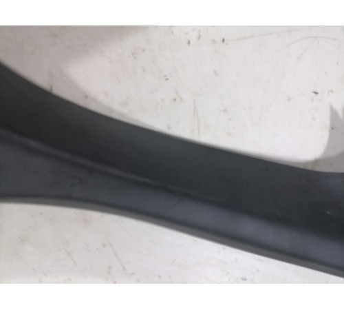 Обшивка крышки багажника (левая)