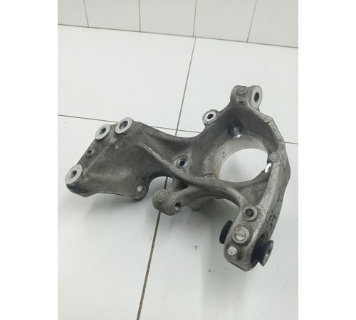 Кулак поворотный задний правый