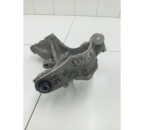 Кулак поворотный задний правый