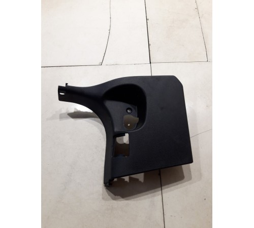 Обшивка стойки (передняя правая)