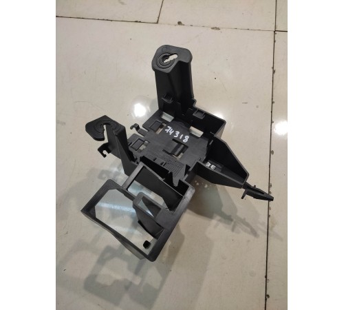 кронштейн блока управления топливным насосом/блока управления бесключевого доступа