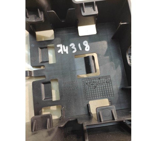 кронштейн блока управления топливным насосом/блока управления бесключевого доступа