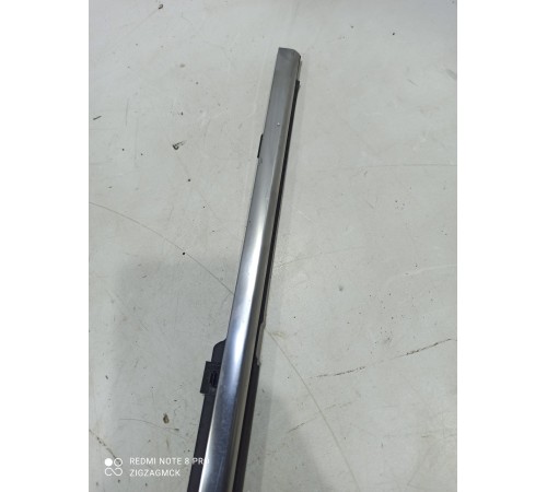 Уплотнитель стекла (передний левый наружный)