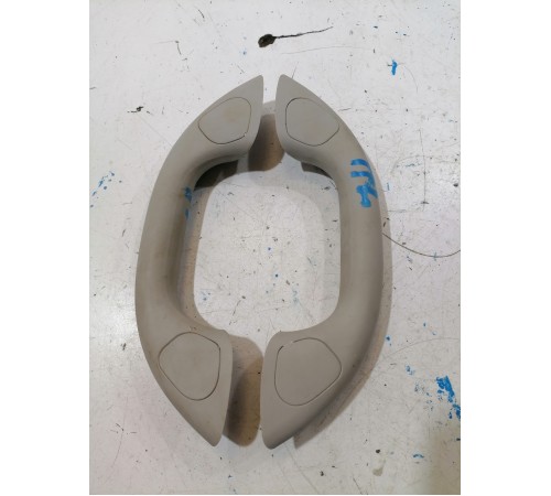 Ручка со стойки лобового стекла