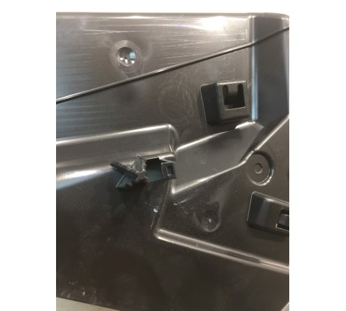 Кожух замка двери(задний,левый)