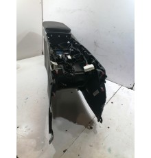 Центральная консоль (с подлокотником)