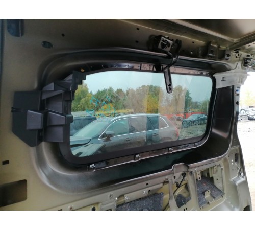 Глухое стекло заднее левое