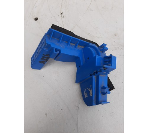 Накладка замка двери задняя правая