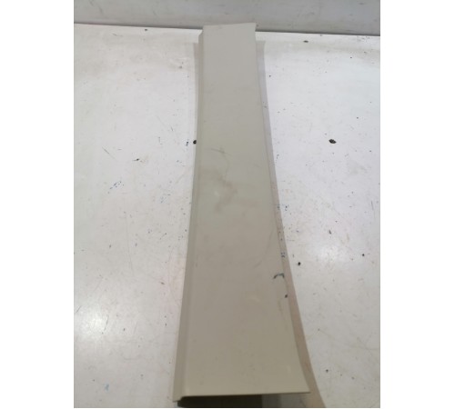 Обшивка крышки багажника