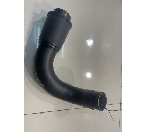 Патрубок воздушного фильтра