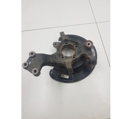 Кулак поворотный задний правый