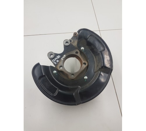 Кулак поворотный задний правый