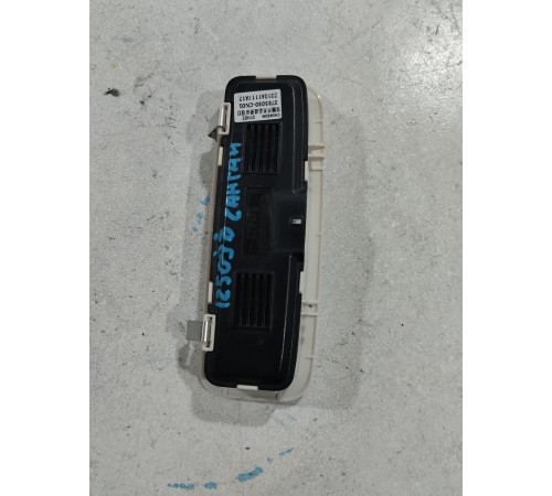 Плафон внутреннего освещения салона