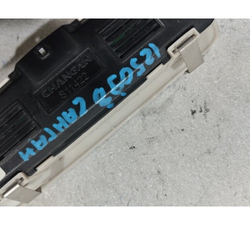 Плафон внутреннего освещения салона