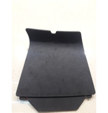 заглушка крышки багажника левая