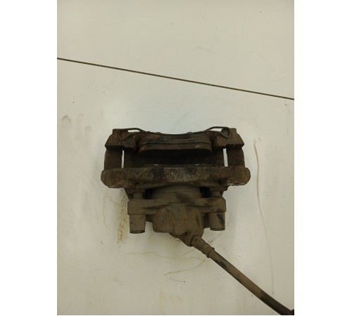 Суппорт передний левый