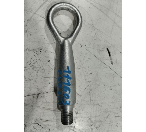 Крюк буксировочный