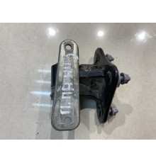 Петля двери (передняя, правая, нижняя)