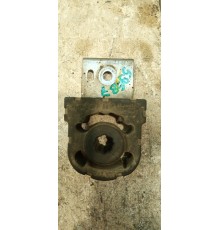 Кронштейн глушителя передний