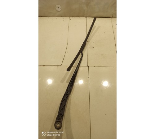 Поводок стеклоочистителя(левый)