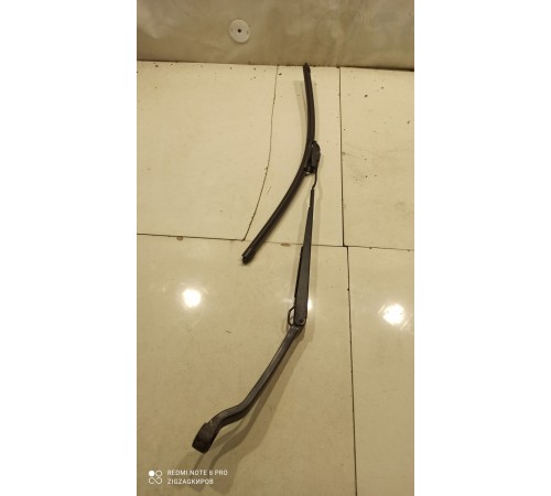 Поводок стеклоочистителя(левый)
