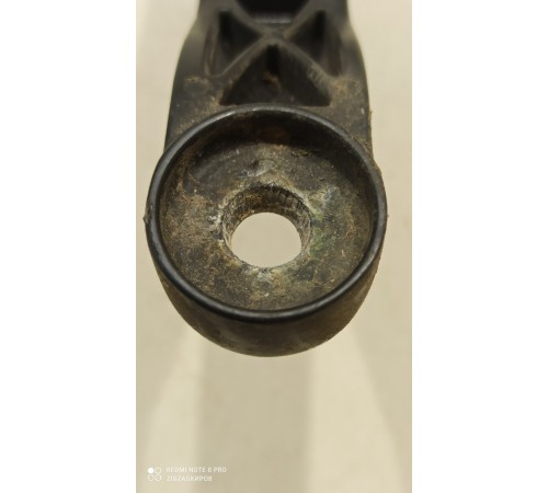 Поводок стеклоочистителя(левый)