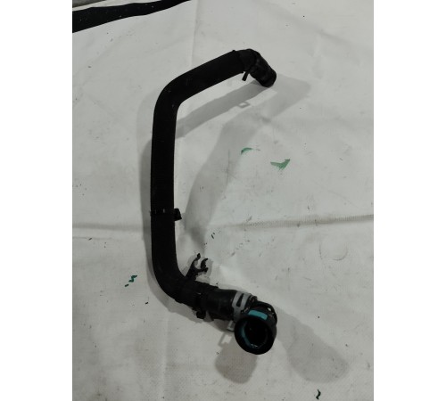 Патрубок системы охлаждения