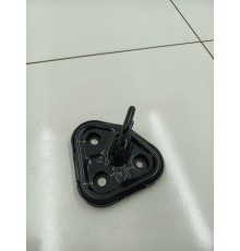 Кронштейн крепление заднего ряда сидений левый