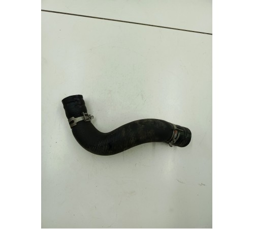 Патрубок системы охлаждения