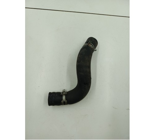 Патрубок системы охлаждения