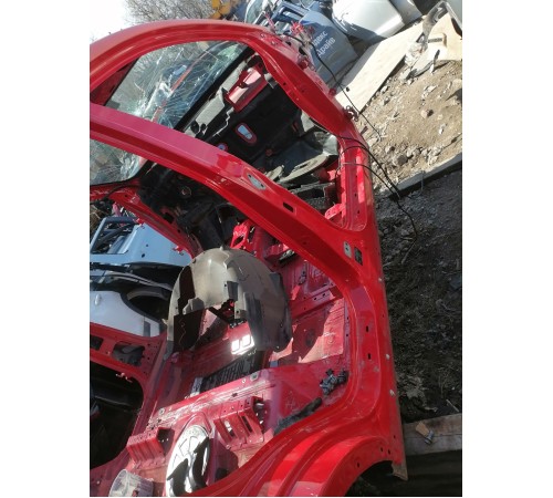 Порог с центральной стойкой правый