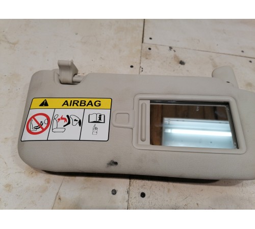 Козырек солнцезащитный пасажирский