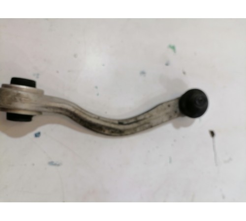 Рычаг подвески правый