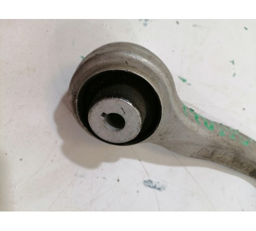 Рычаг подвески правый