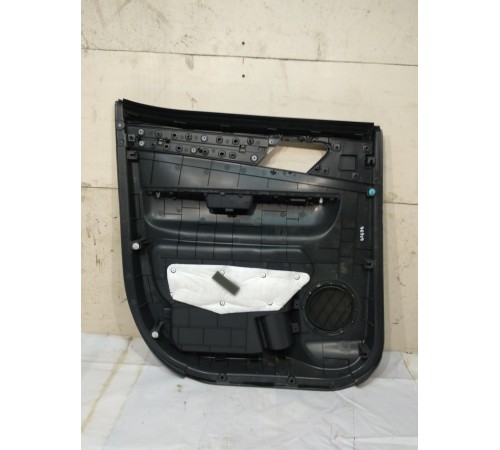 Обшивка двери задней правой