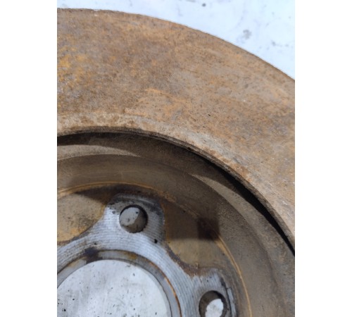 Тормозной диск передний правый