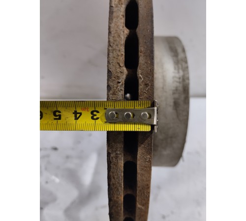 Тормозной диск передний правый