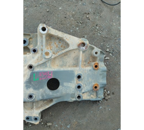 Кронштейн (крепление) кабины передний левый