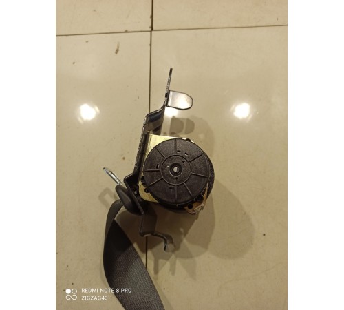 Ремень безопасности (задний, правый)