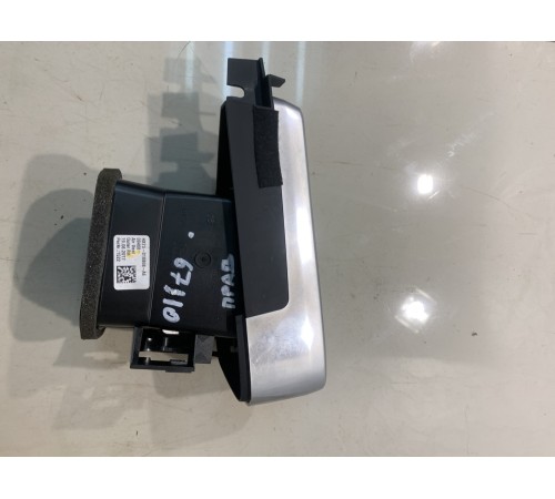 Воздушный дефлектор (правый)