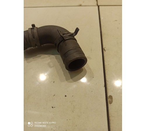 Патрубок системы охлаждения