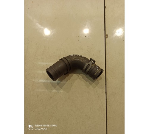 Патрубок системы охлаждения